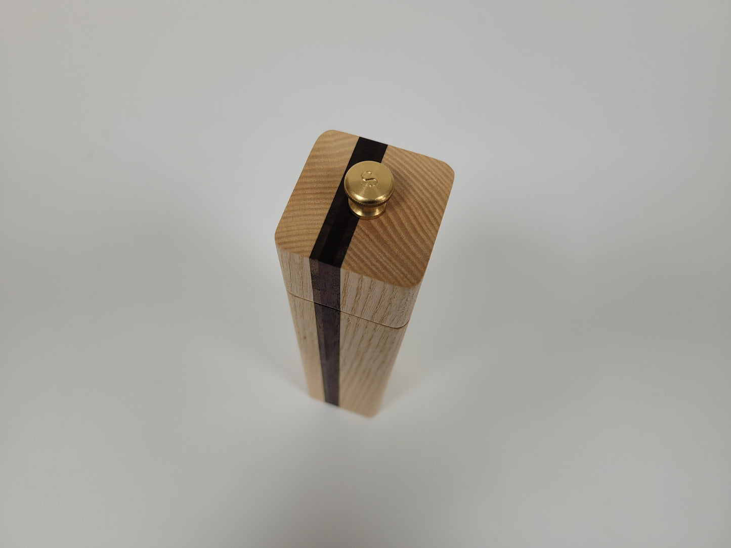 Salzmühle aus Esche