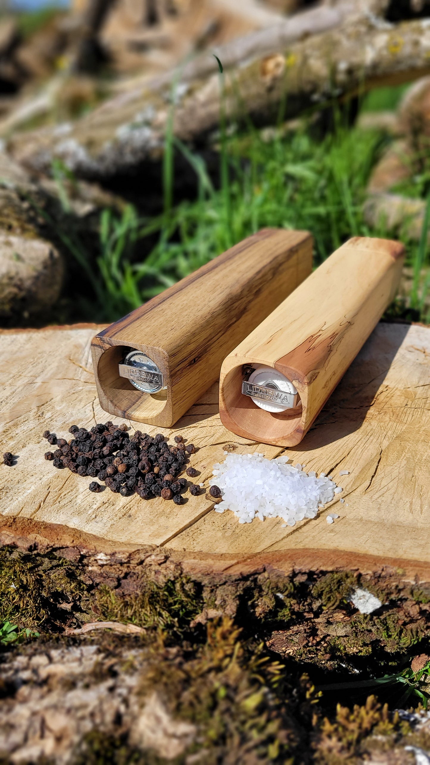 Salz- und Pfeffermühlen Set (Black Limba und gestockter Apfel)