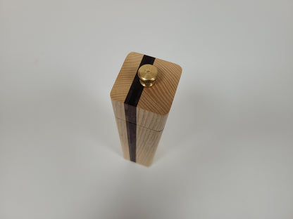 Salzmühle aus Esche