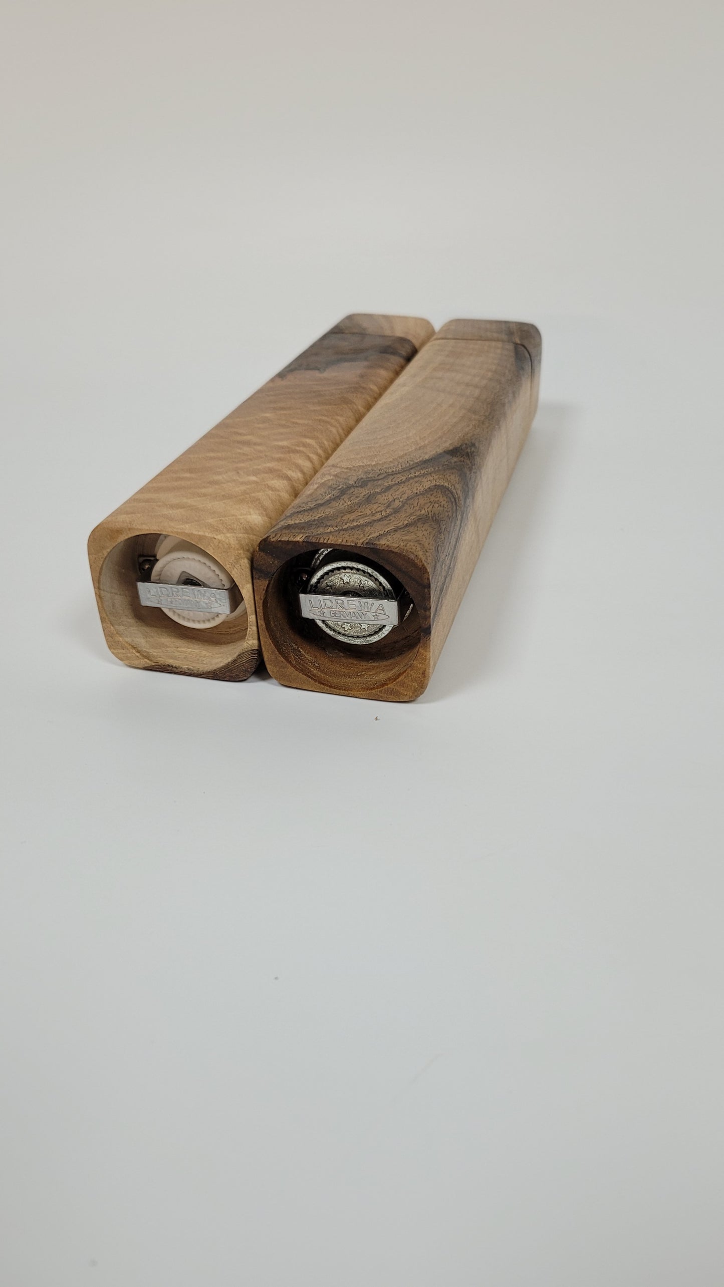 Salz und- Pfeffermühle Set heimischer Nussbaum #1