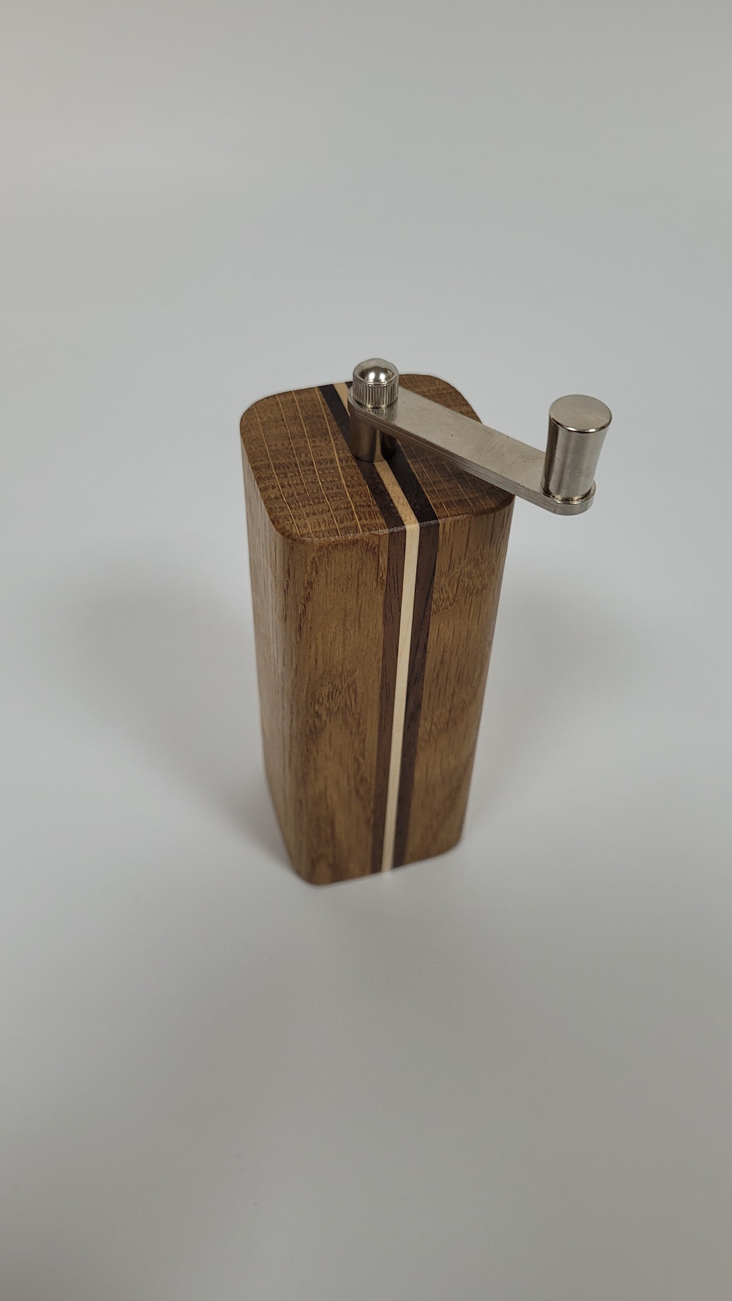 Muskatmühle Eiche mit Streifen #1