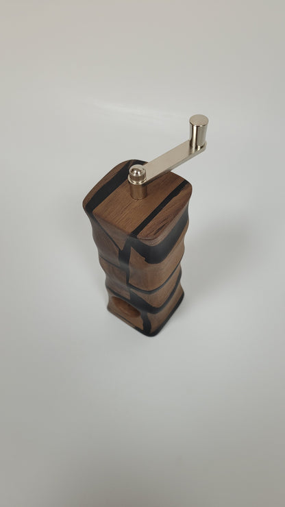 Muskatmühle Amerikanischer Nussbaum mit Epoxy