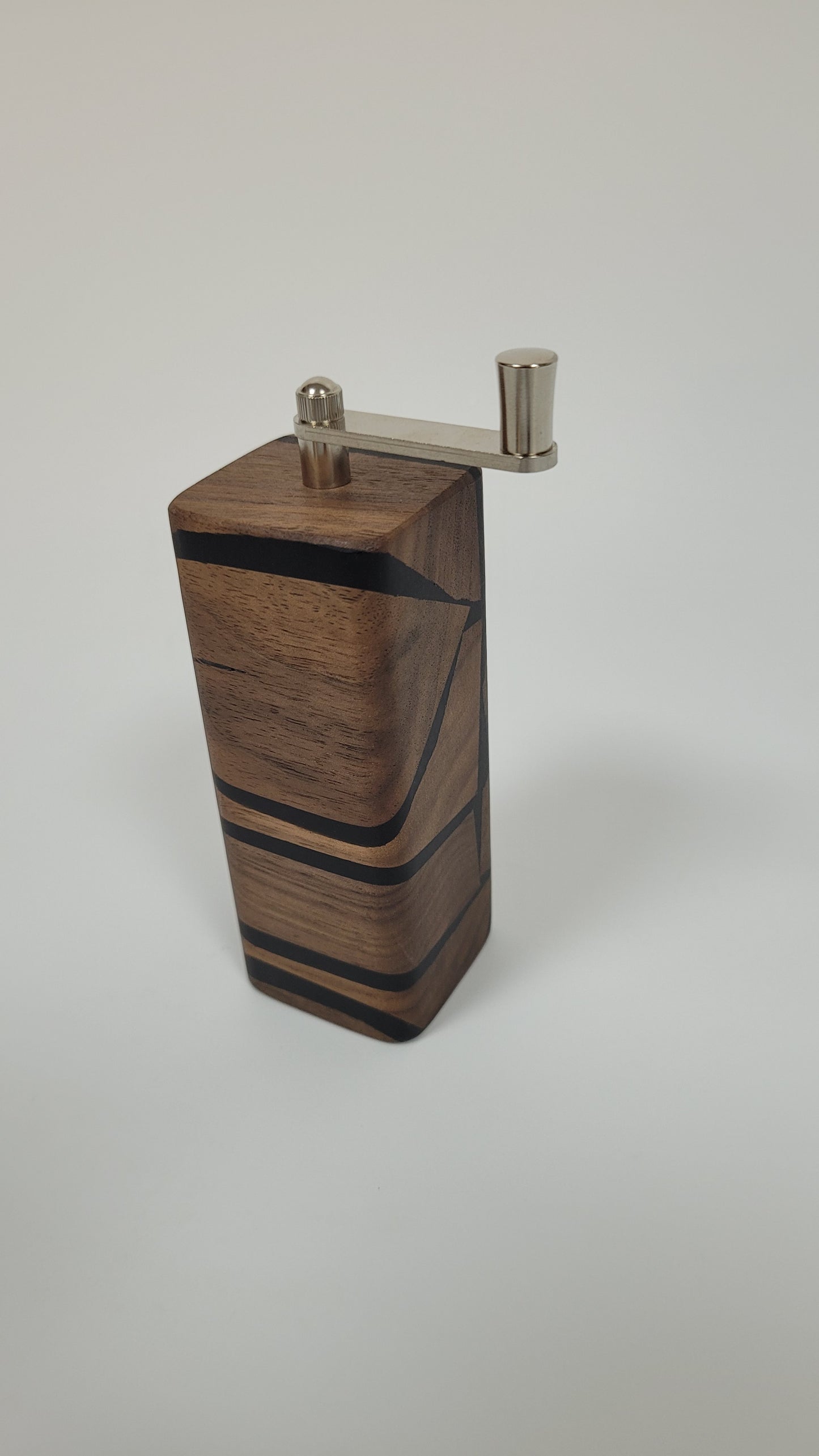 Muskatmühle Amerikanischer Nussbaum mit Epoxy