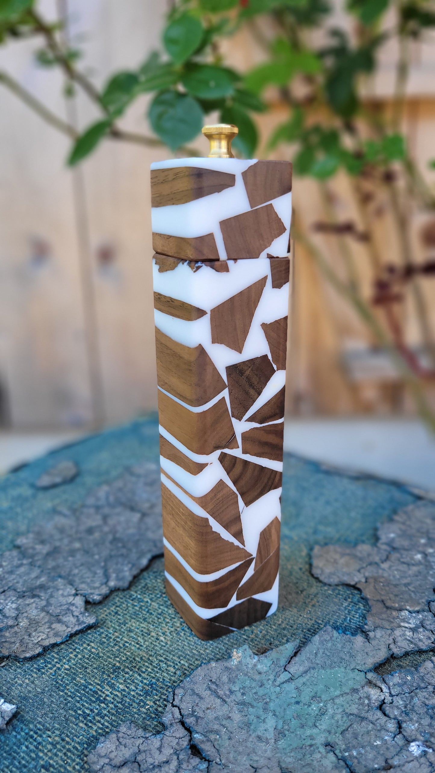 Salzmühle Nussbaum mit Epoxy (Variante wählbar)